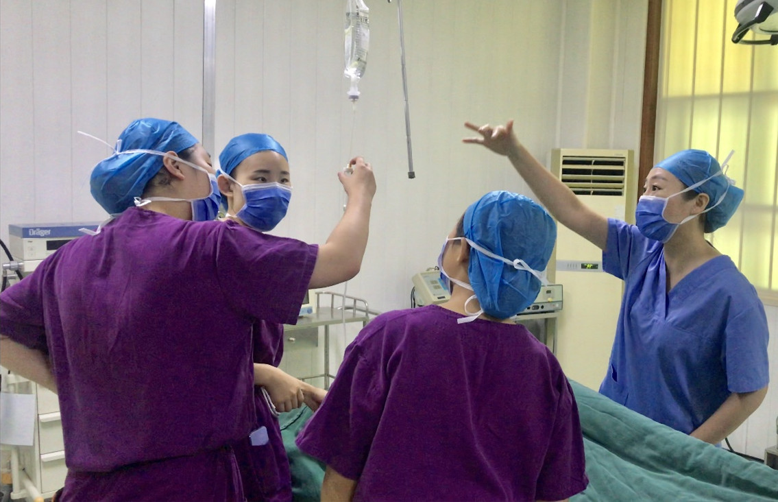 奔跑吧！護(hù)士！節(jié)日快樂！